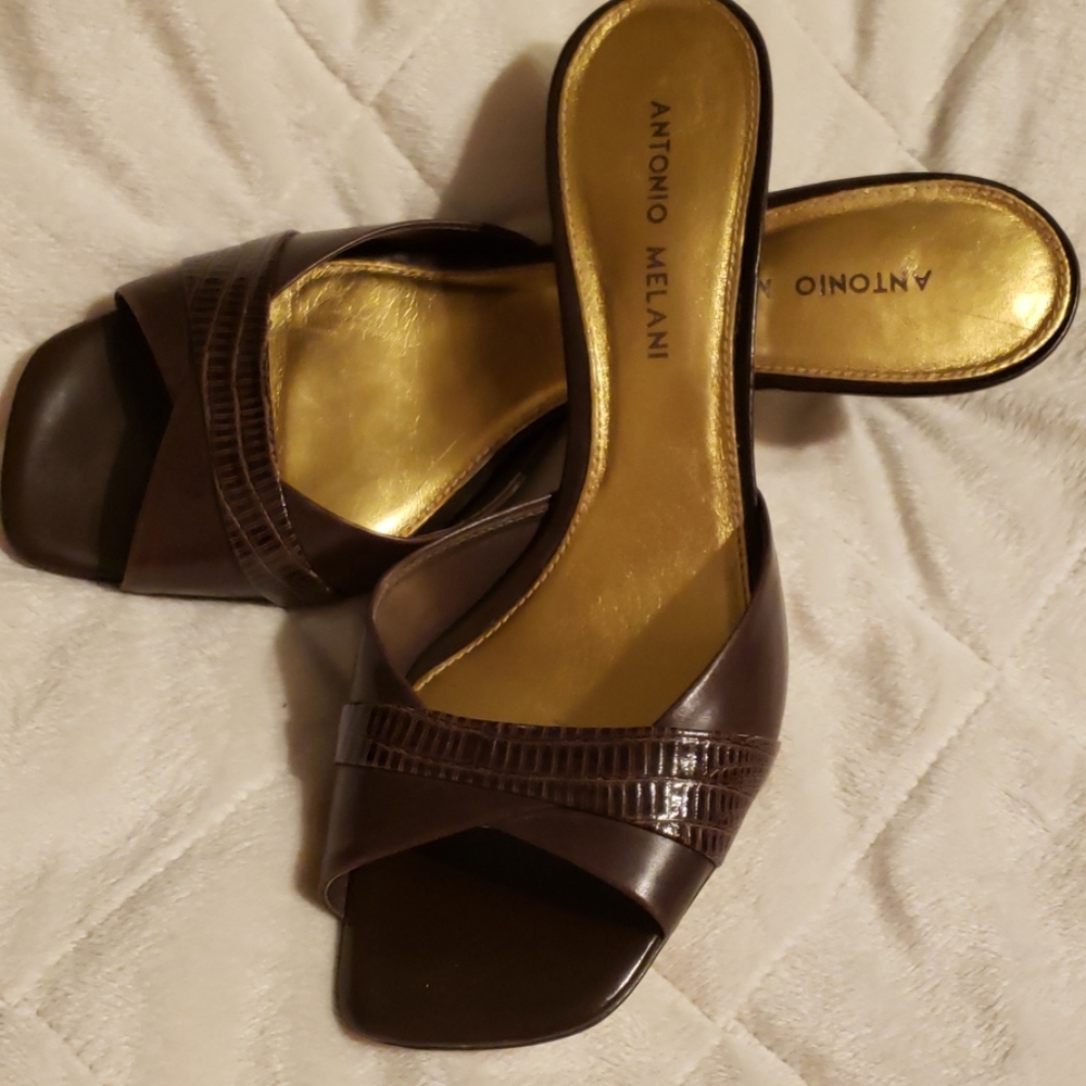 Ladies shoes
